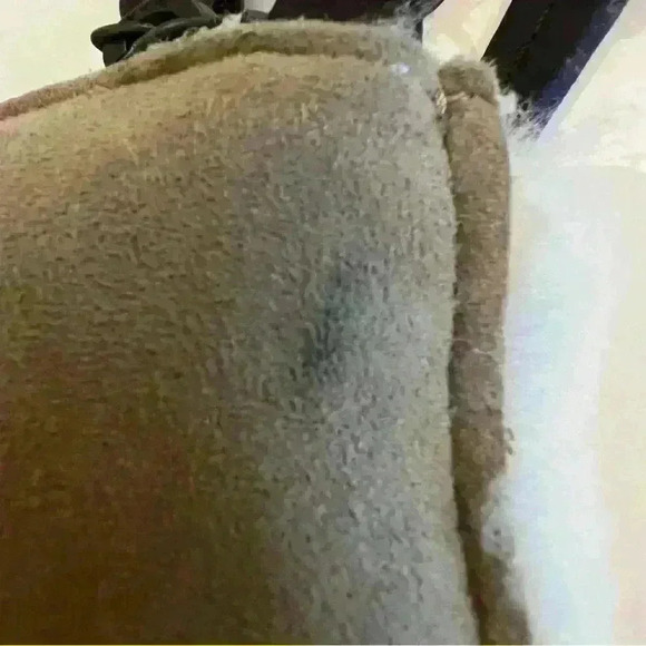 UGG purse- Sherpa lined - Picture 11 of 11